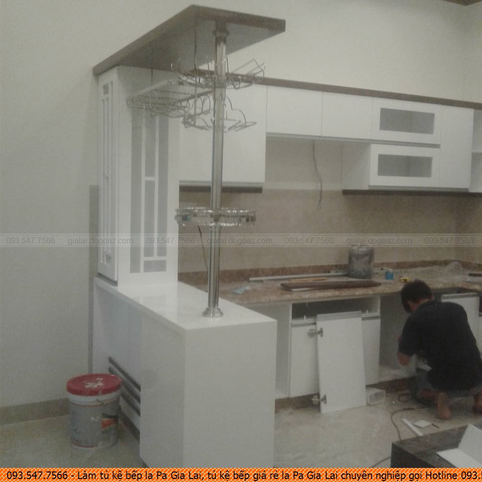 Làm tủ kệ bếp la Pa Gia Lai, tủ kệ bếp giá rẻ la Pa Gia Lai chuyên nghiệp gọi Hotline 093.547.7566