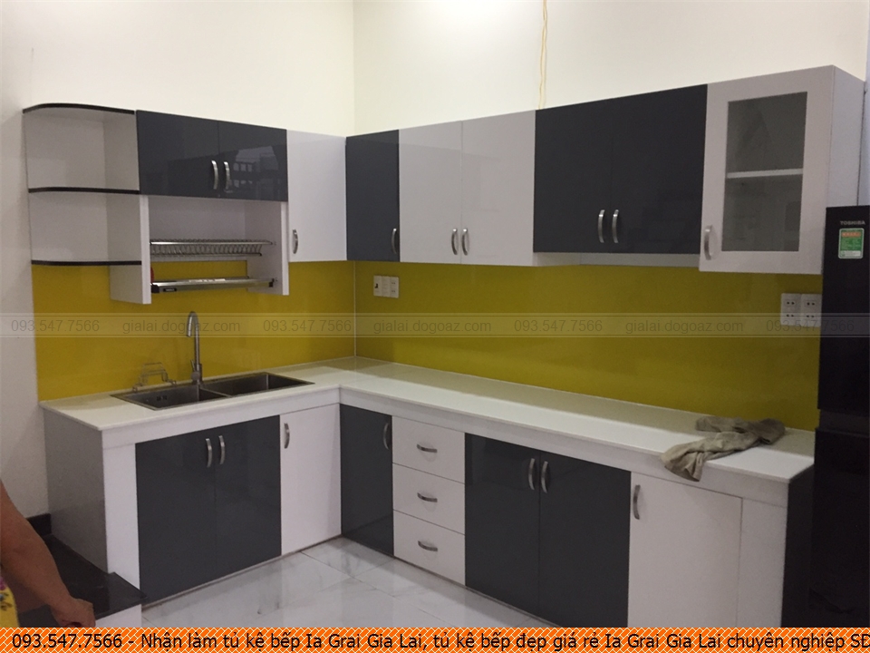 Nhận làm tủ kệ bếp Ia Grai Gia Lai, tủ kệ bếp đẹp giá rẻ Ia Grai Gia Lai chuyên nghiệp SĐT 093.5477566