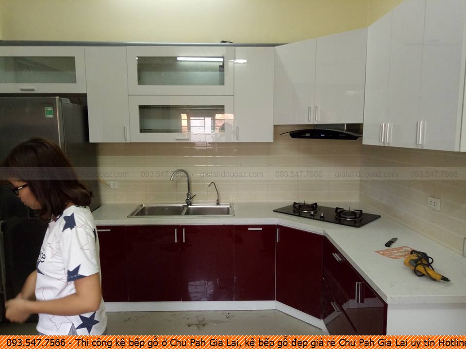 Thi công kệ bếp gỗ ở Chư Pah Gia Lai, kệ bếp gỗ đẹp giá rẻ Chư Pah Gia Lai uy tín Hotline 09.3547.7566