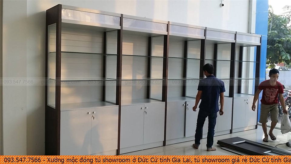 Xưởng mộc đóng tủ showroom ở Đức Cử tỉnh Gia Lai, tủ showroom giá rẻ Đức Cử tỉnh Gia Lai uy tín liên hệ Hotline 0935477566