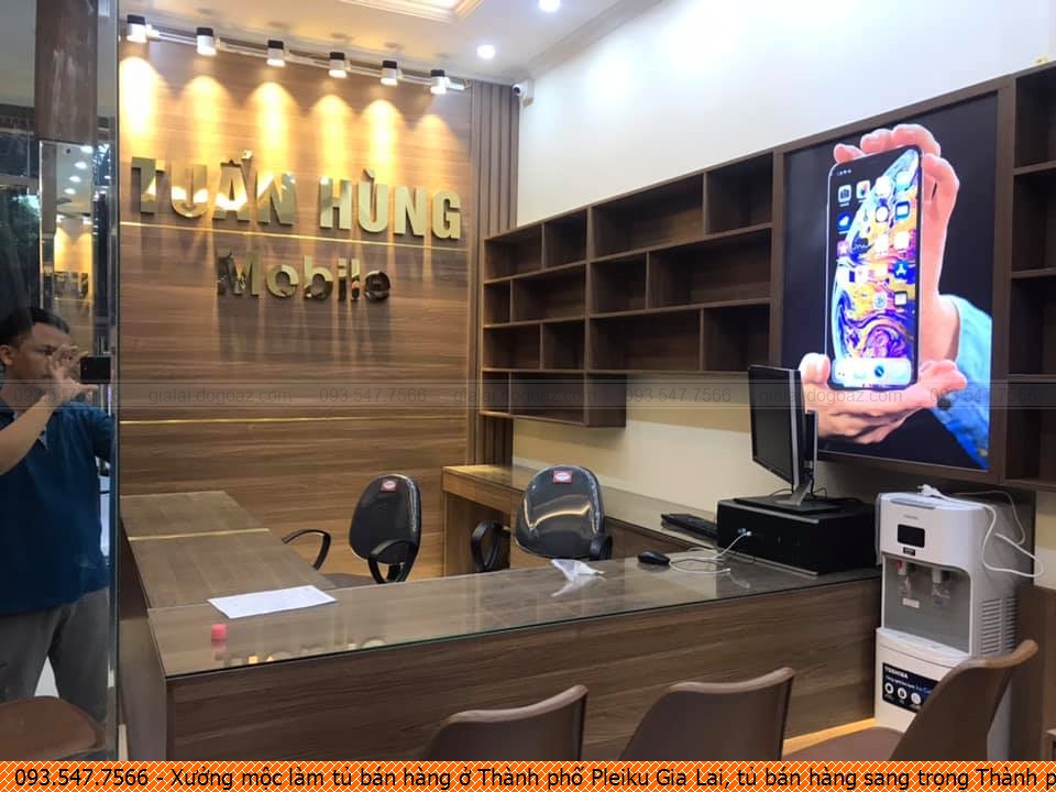 Xưởng mộc làm tủ bán hàng ở Thành phố Pleiku Gia Lai, tủ bán hàng sang trọng Thành phố Pleiku Gia Lai uy tín liên hệ 093-547-7566
